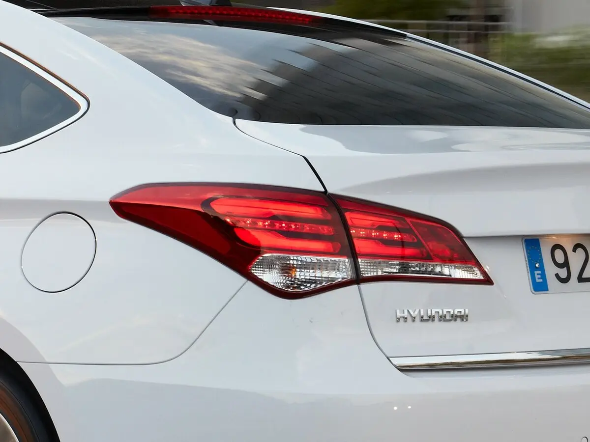 Hyundai i40 I Рестайлинг Седан — сүрөт 16