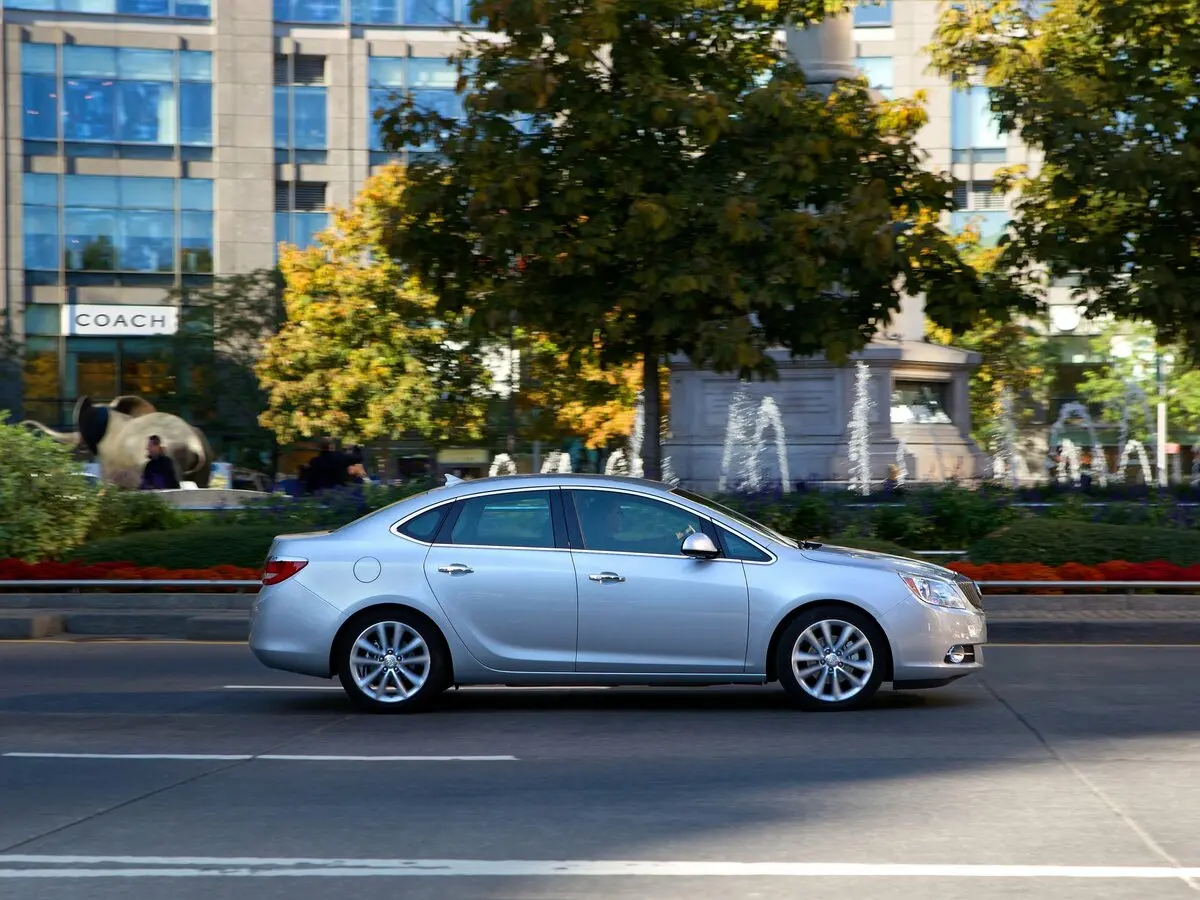 Buick Verano I Седан — сүрөт 2