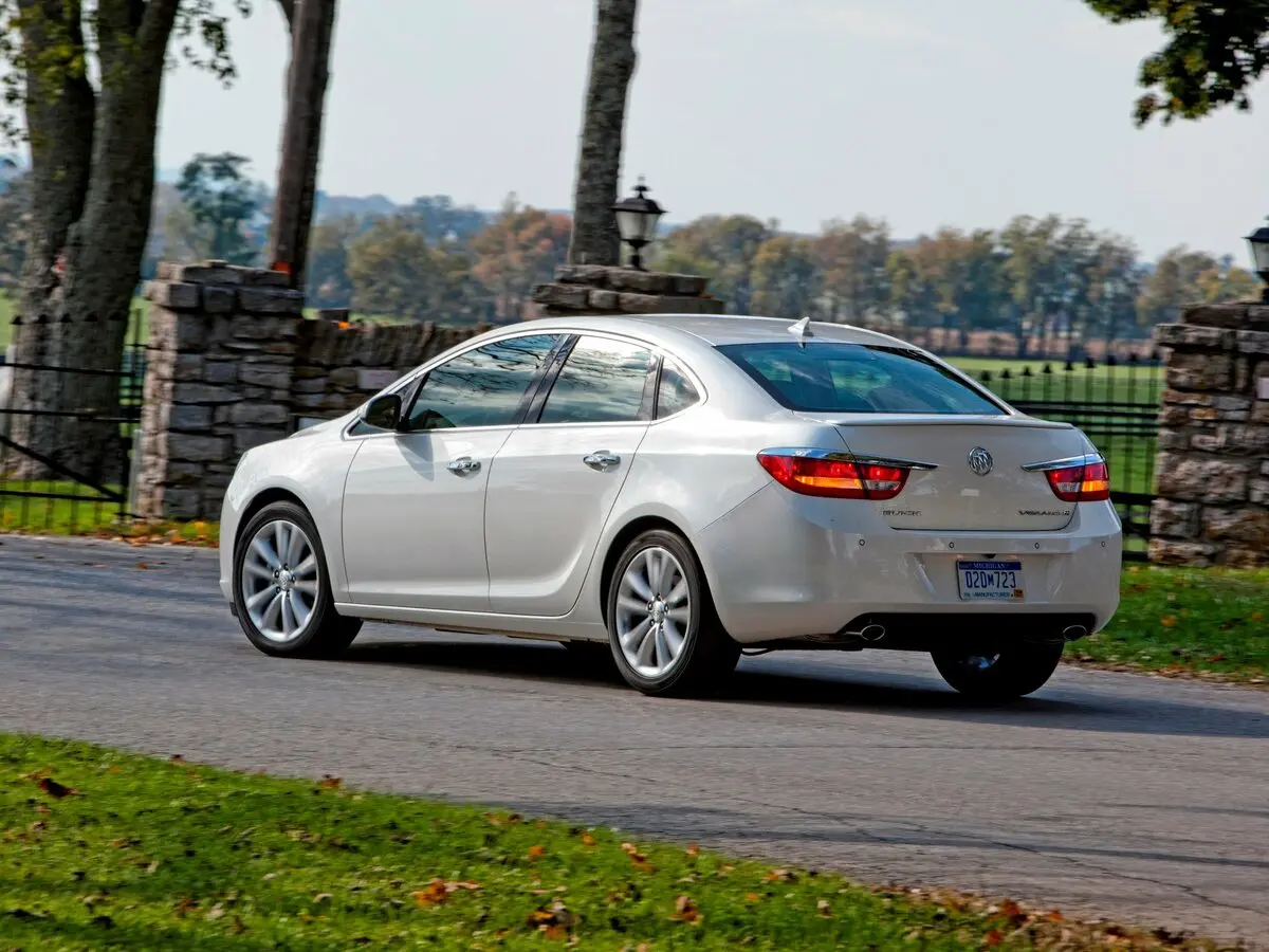 Buick Verano I Седан — сүрөт 3