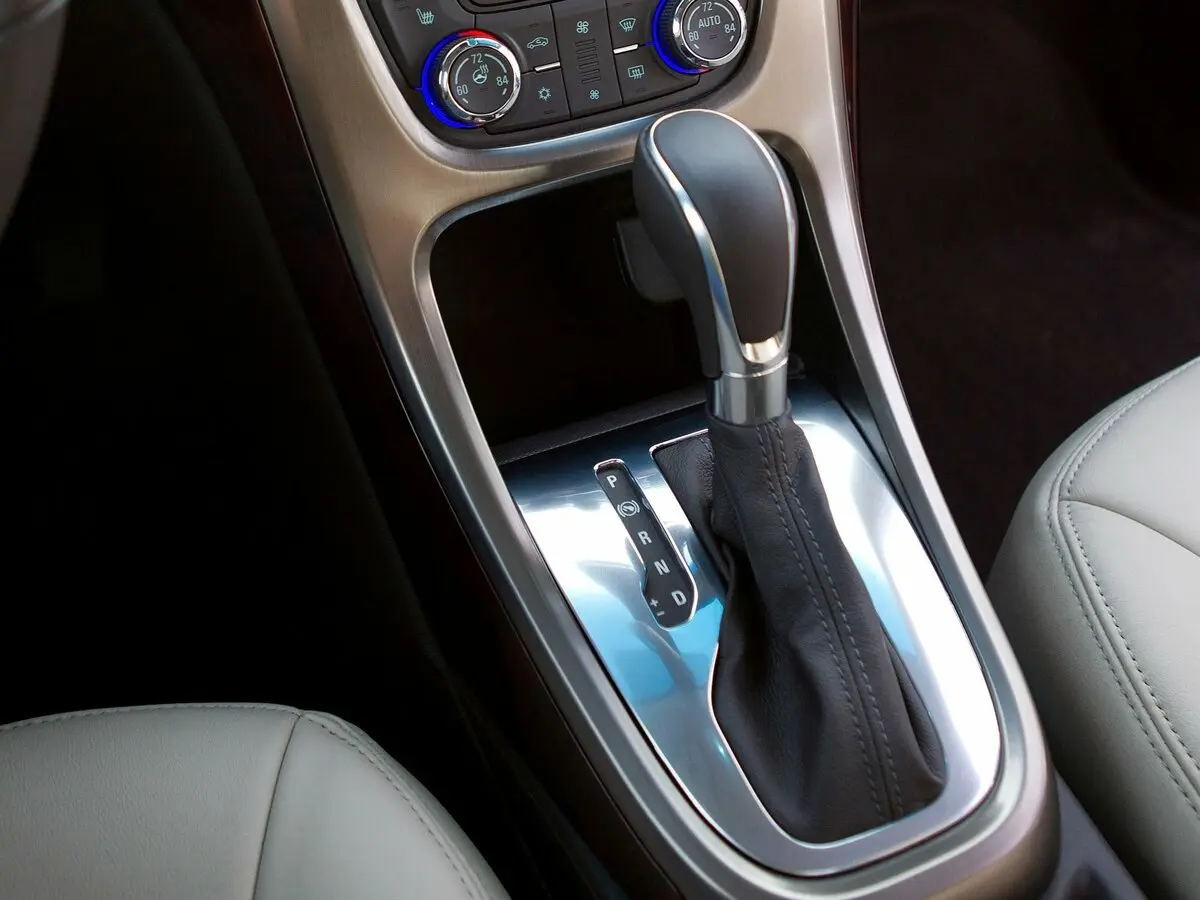 Buick Verano I Седан — сүрөт 7