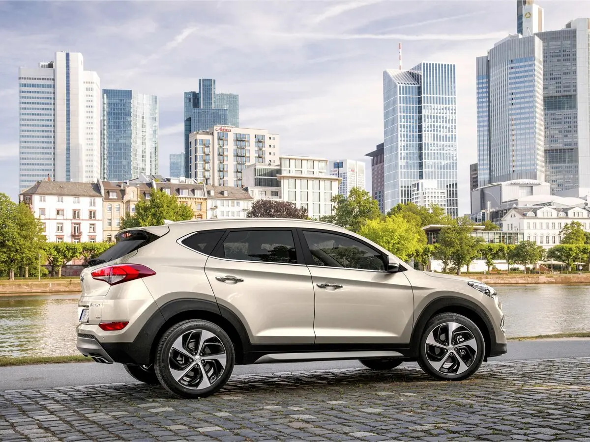 Hyundai Tucson III Внедорожник 5 дв. — photo 2