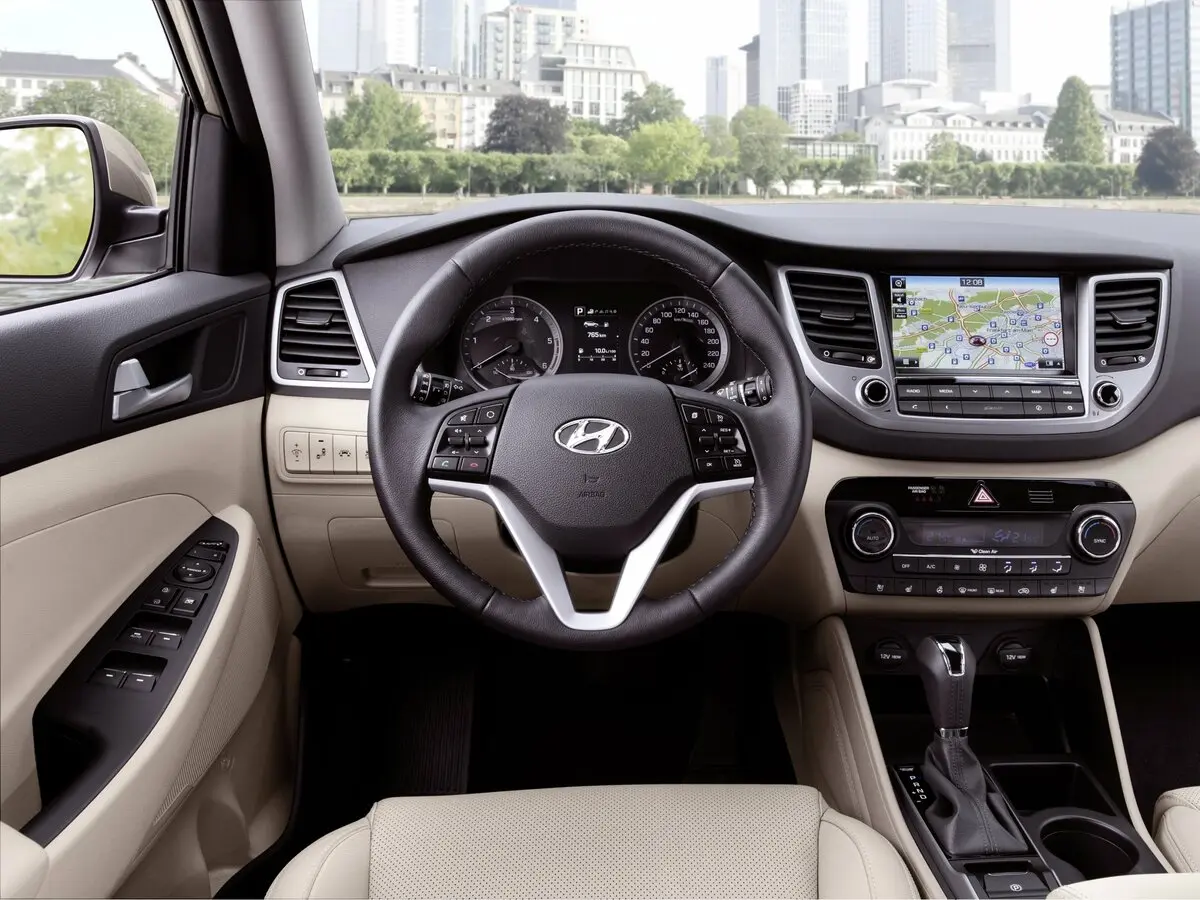 Hyundai Tucson III Внедорожник 5 дв. — photo 8