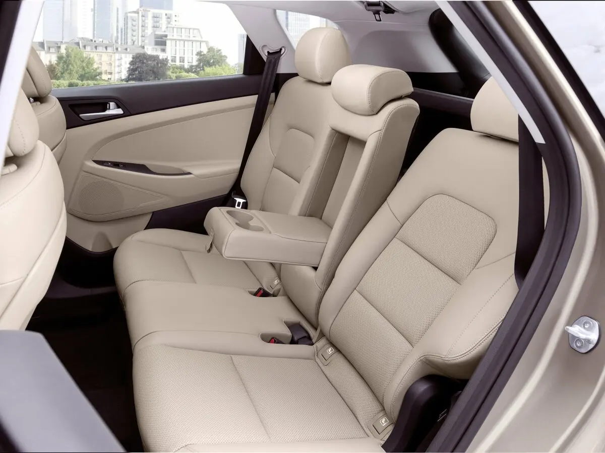 Hyundai Tucson III Внедорожник 5 дв. — photo 9