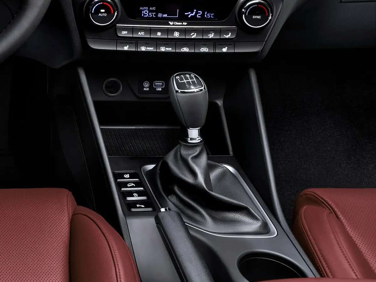 Hyundai Tucson III Внедорожник 5 дв. — photo 10