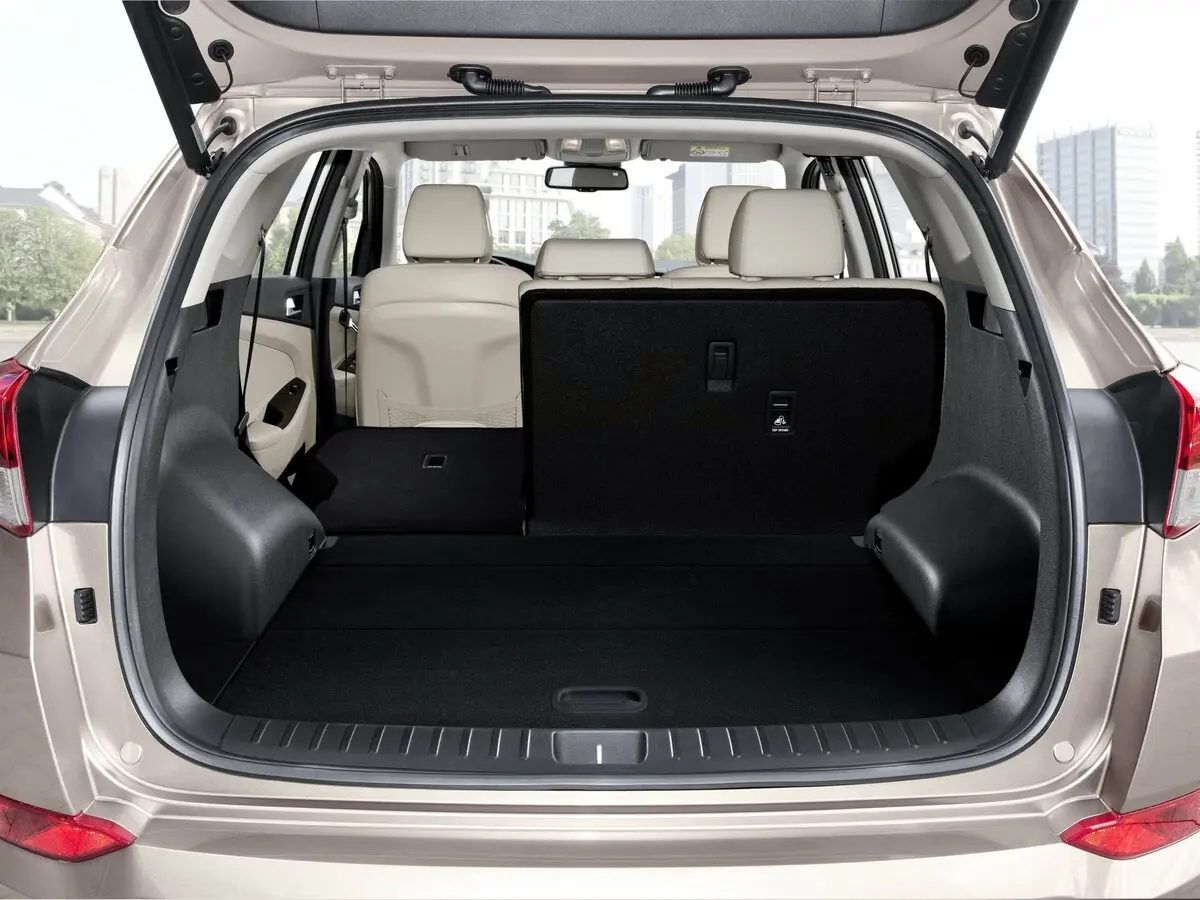 Hyundai Tucson III Внедорожник 5 дв. — photo 11
