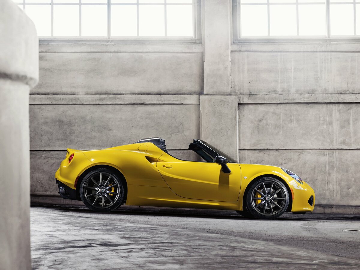 Alfa Romeo 4C 2013 – 2020 Тарга Spyder — фото 2