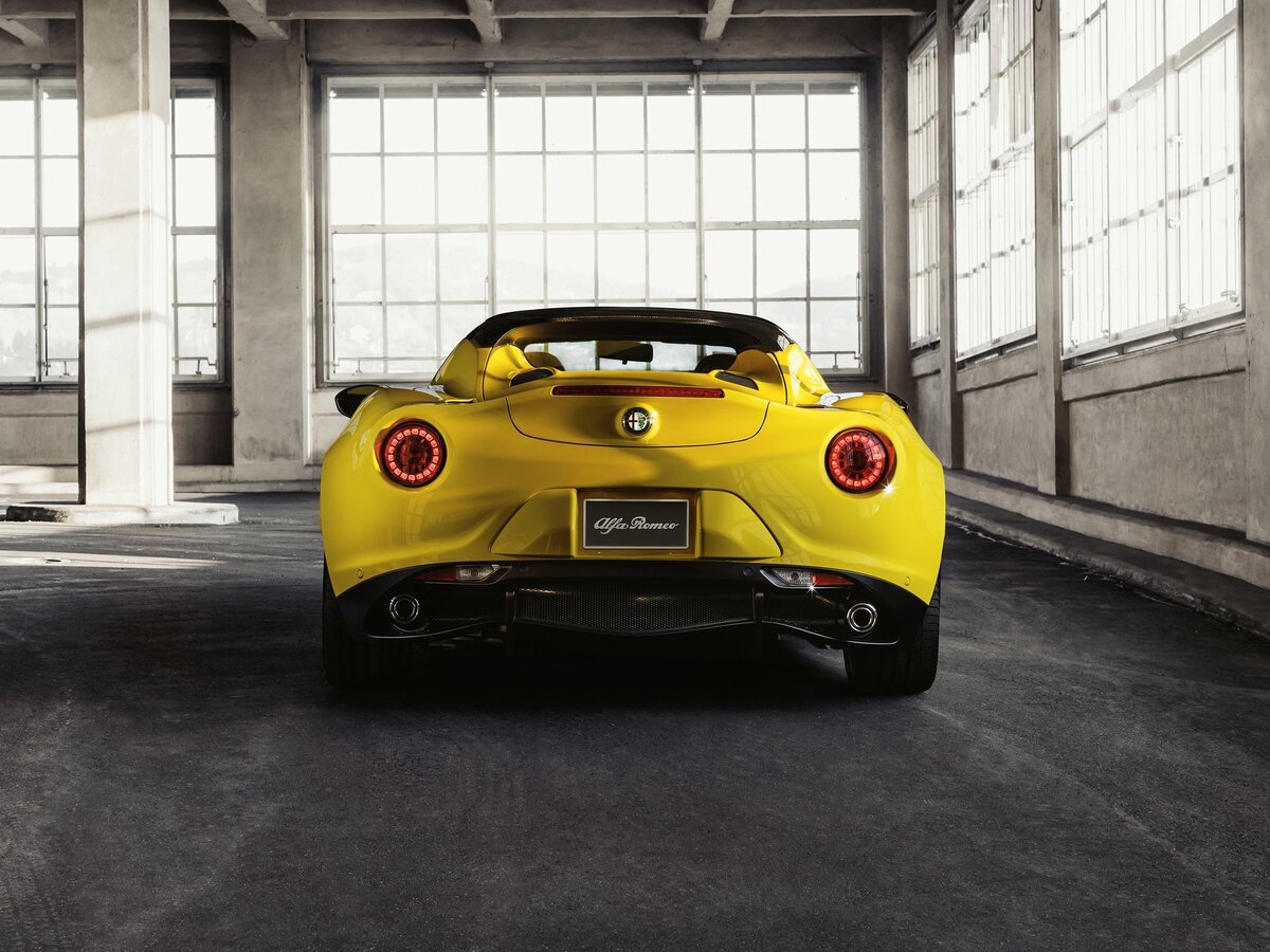 Alfa Romeo 4C 2013 – 2020 Тарга Spyder — фото 4