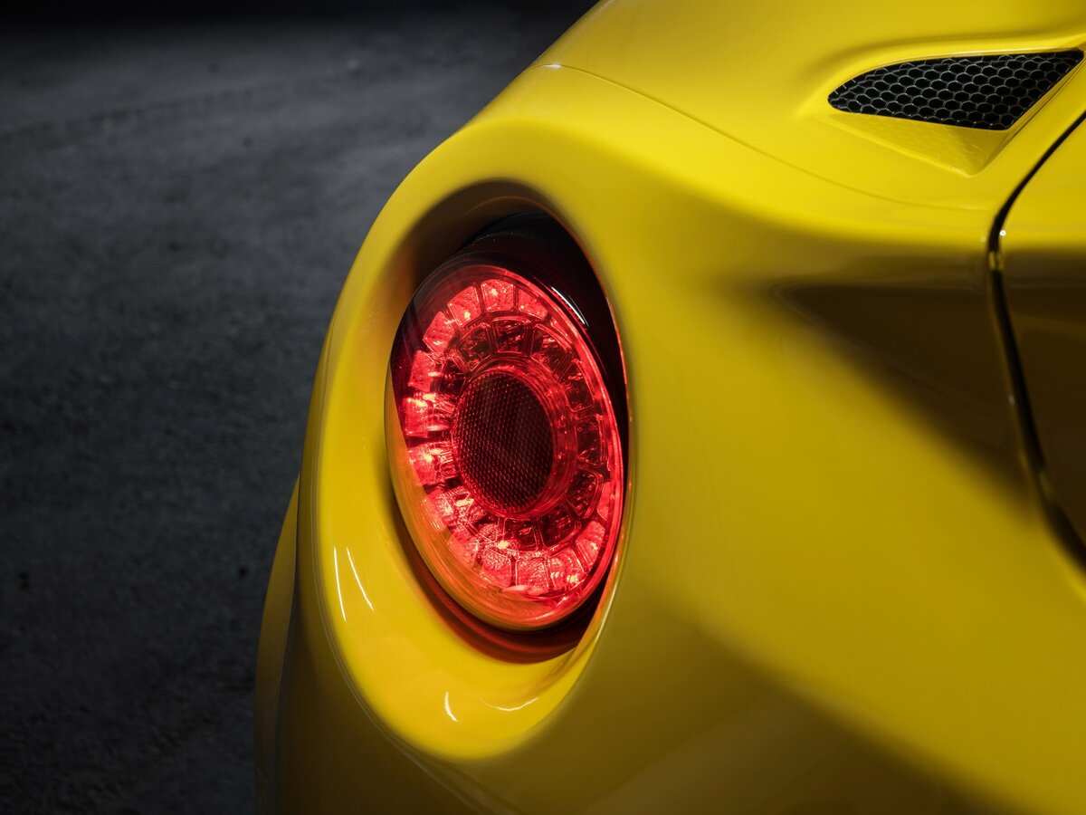 Alfa Romeo 4C 2013 – 2020 Тарга Spyder
