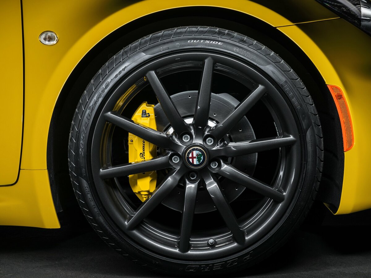 Alfa Romeo 4C 2013 – 2020 Тарга Spyder