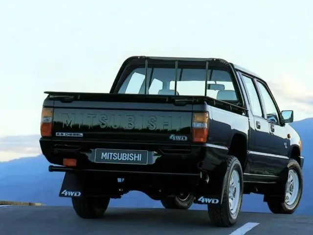 Mitsubishi L200 II Пикап Двойная кабина — сүрөт 3