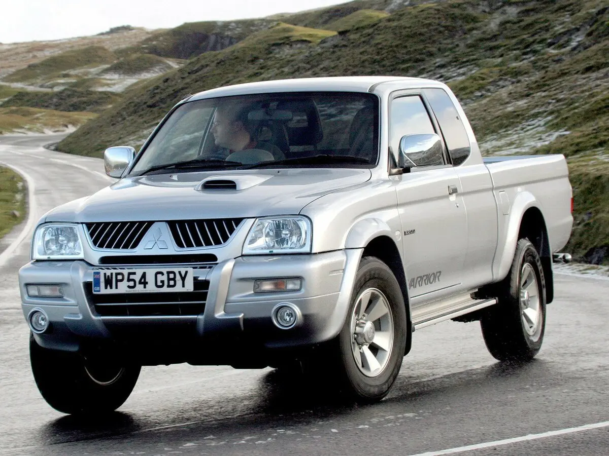 Mitsubishi L200 III Рестайлинг Пикап Полуторная кабина