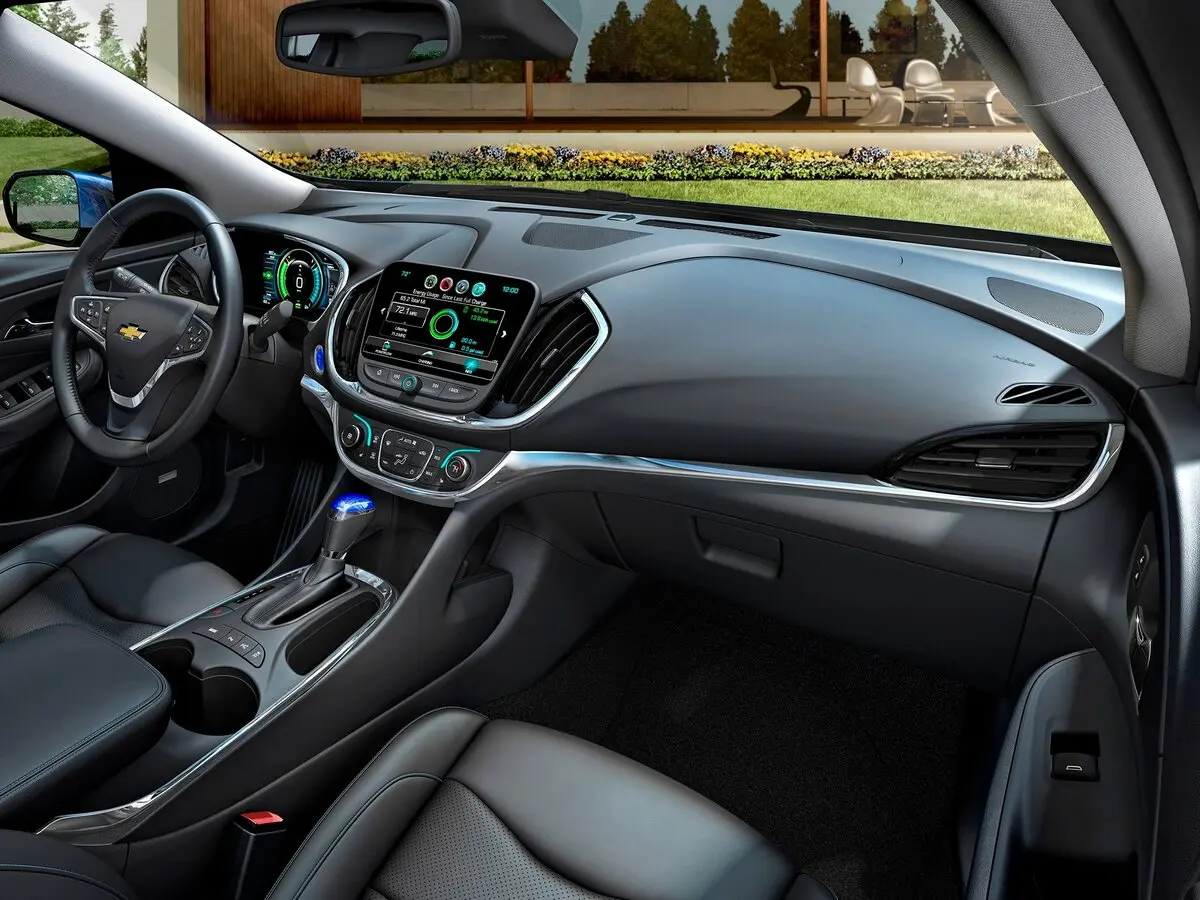Chevrolet Volt II Хэтчбек 5 дв. — photo 6