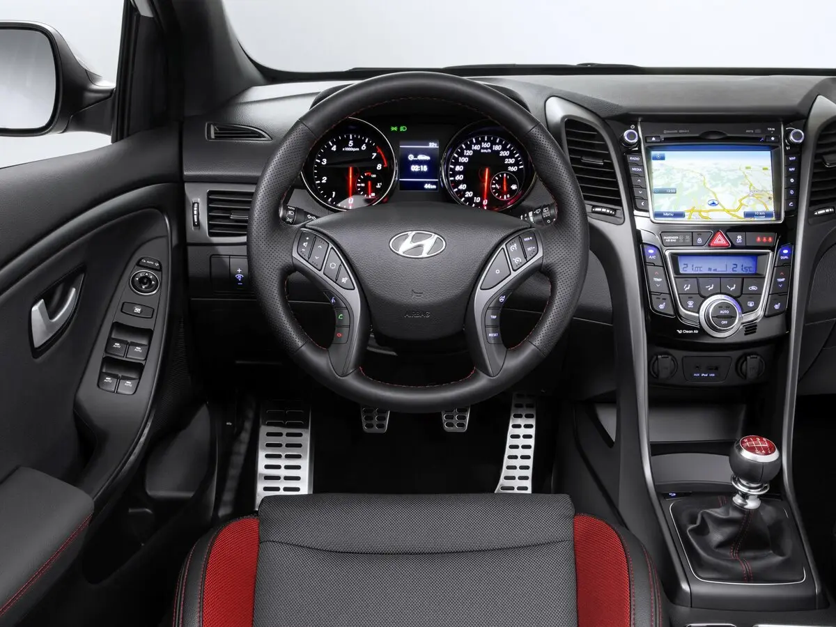 Hyundai i30 II Рестайлинг Хэтчбек 3 дв. — фото 6