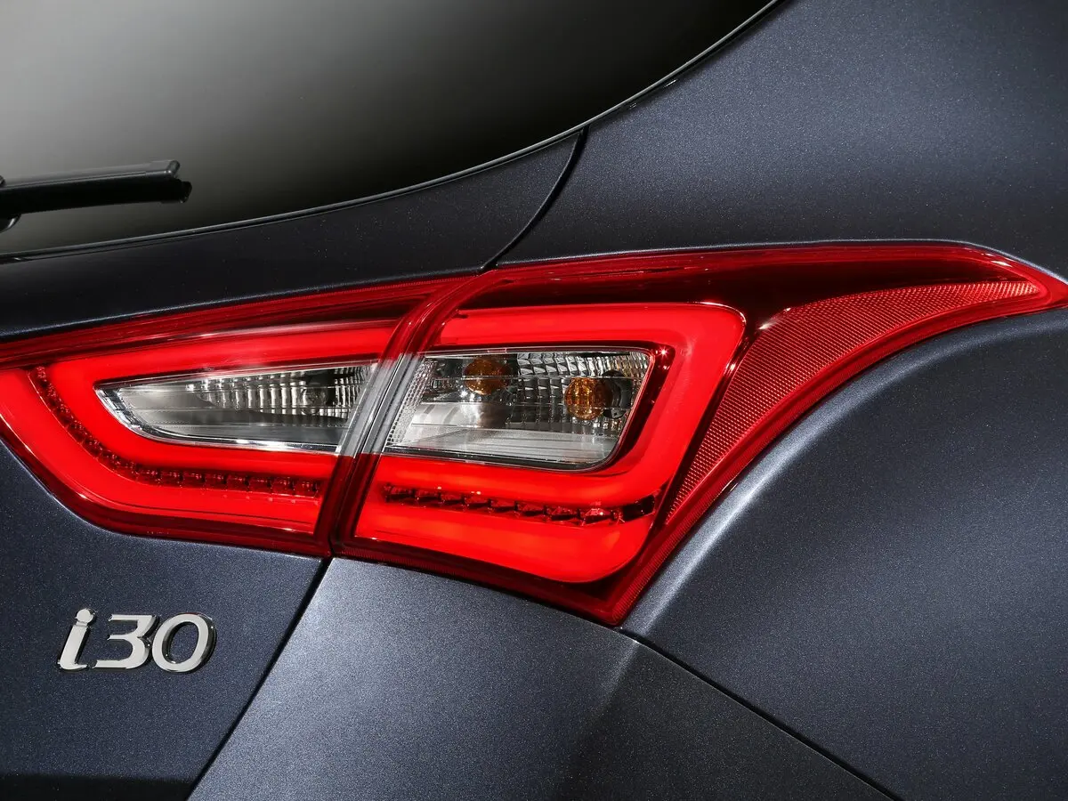Hyundai i30 II Рестайлинг Хэтчбек 3 дв. — фото 12