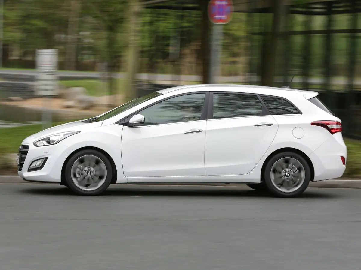 Hyundai i30 II Рестайлинг Универсал 5 дв. — фото 2