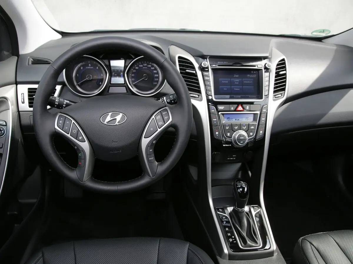 Hyundai i30 II Рестайлинг Универсал 5 дв. — фото 6