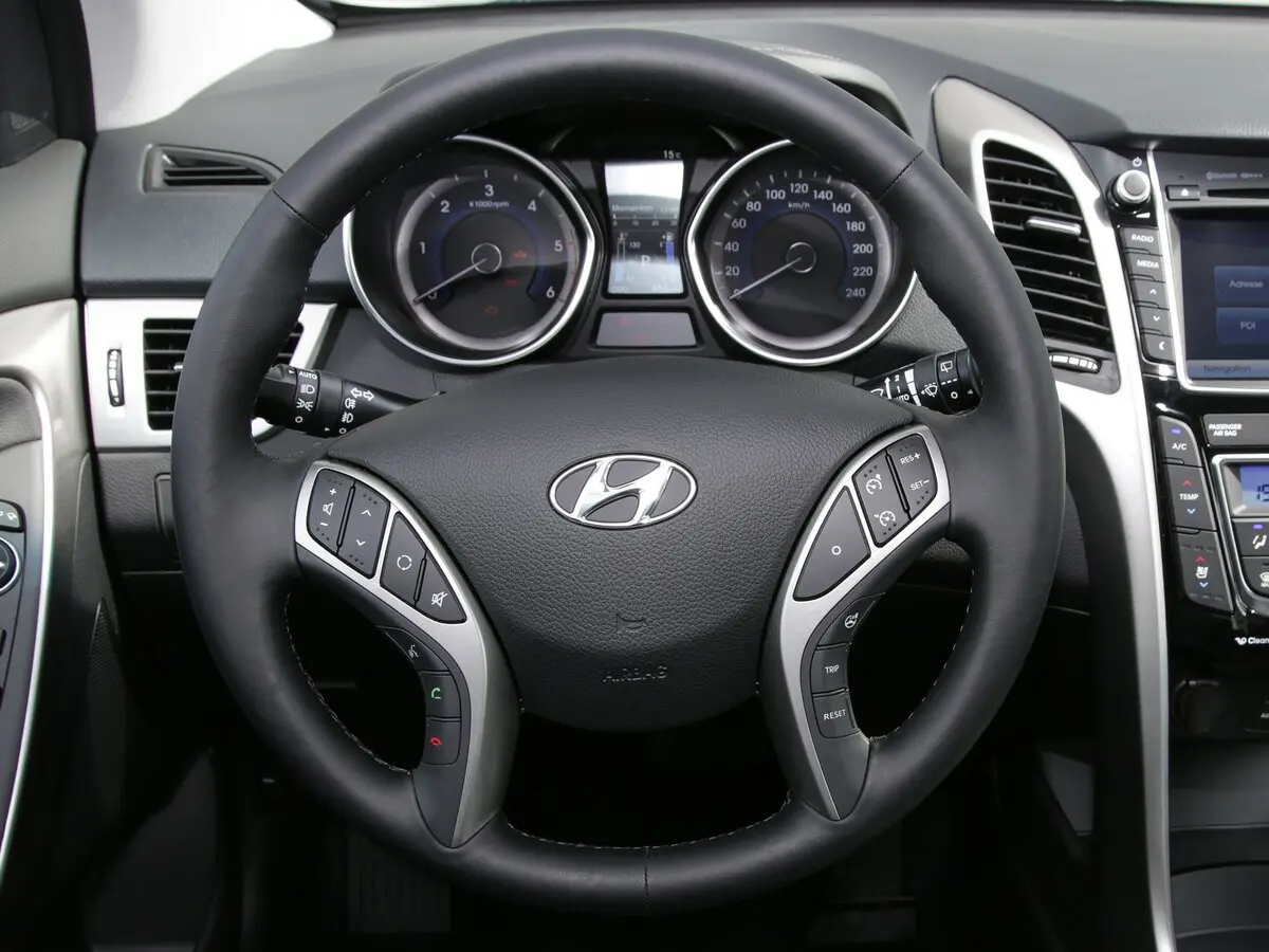 Hyundai i30 II Рестайлинг Универсал 5 дв. — фото 8