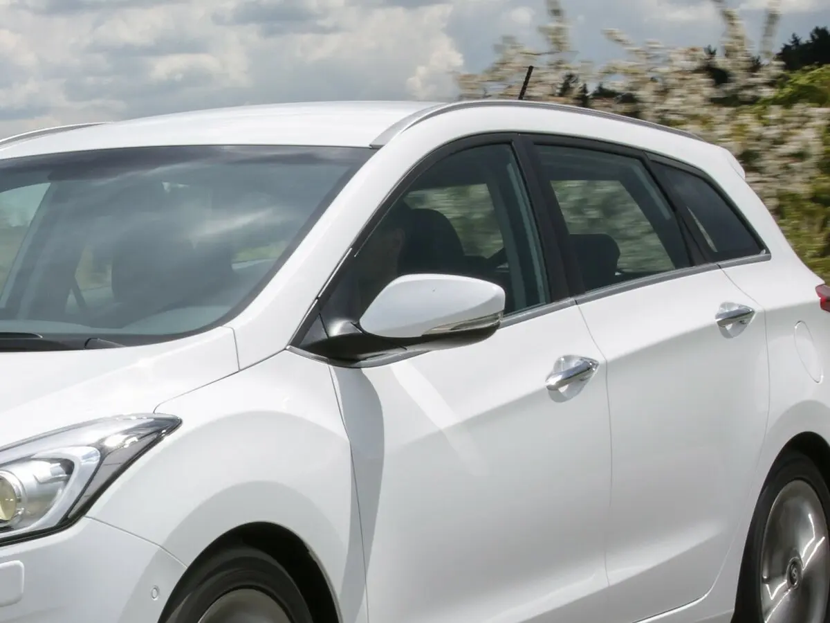 Hyundai i30 II Рестайлинг Универсал 5 дв. — фото 12