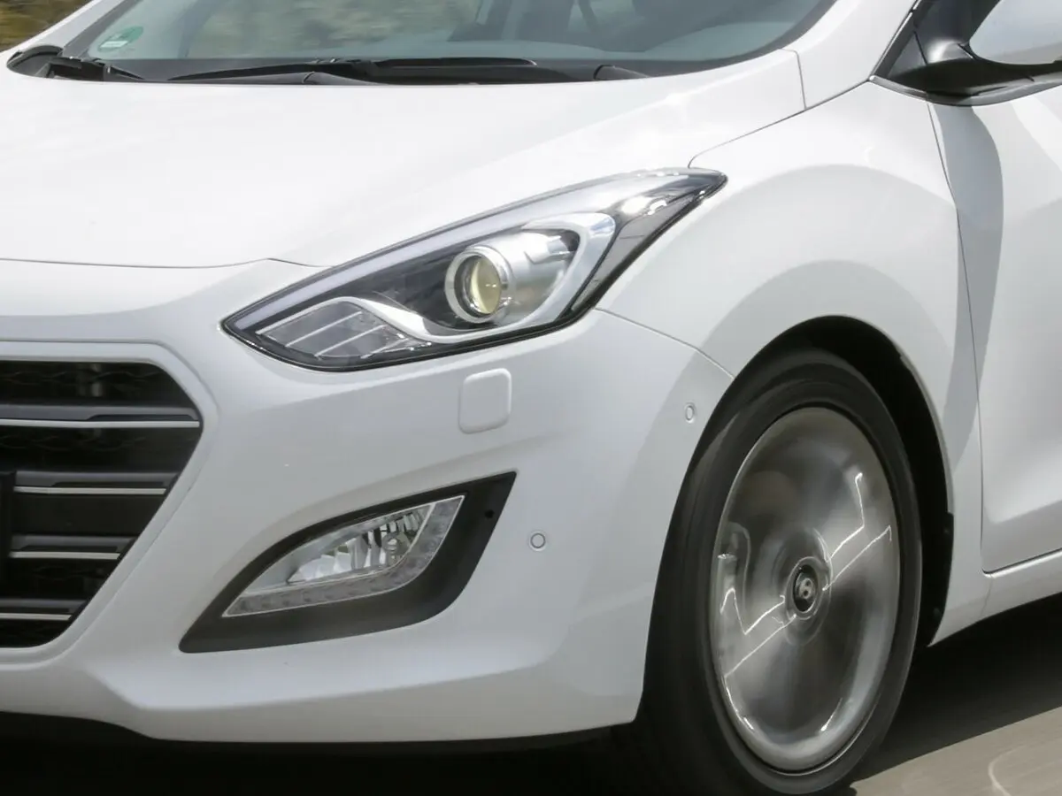Hyundai i30 II Рестайлинг Универсал 5 дв. — фото 13