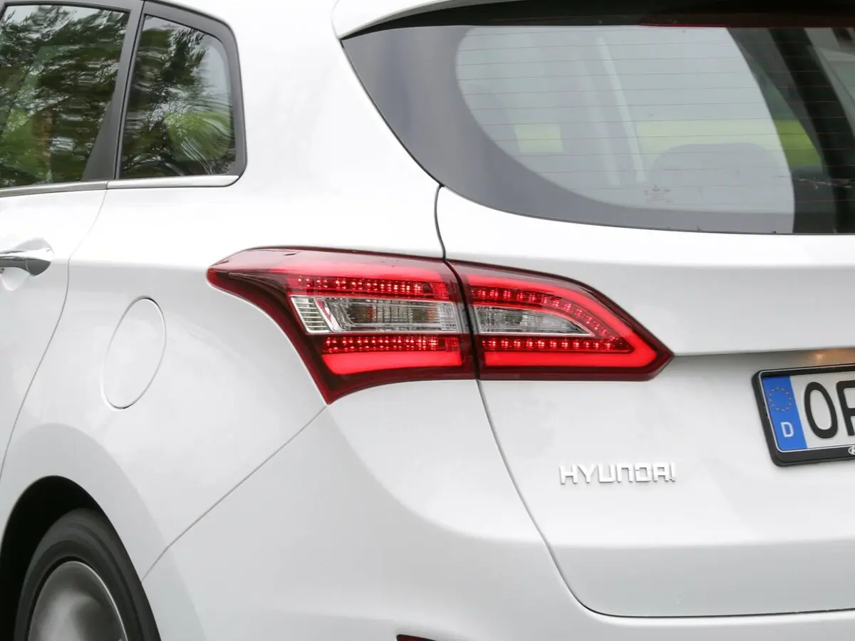 Hyundai i30 II Рестайлинг Универсал 5 дв. — фото 14