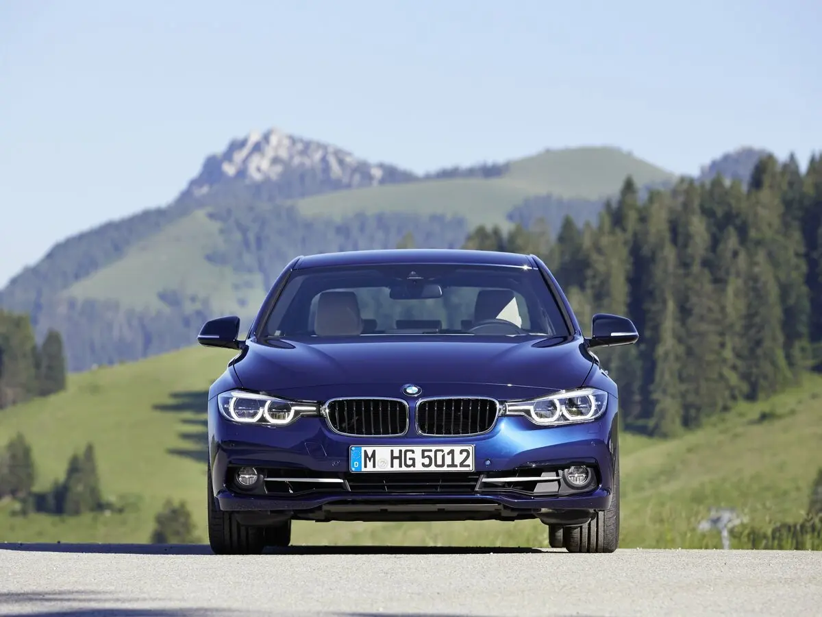 BMW 3 серии VI (F3x) Рестайлинг Седан — сүрөт 3