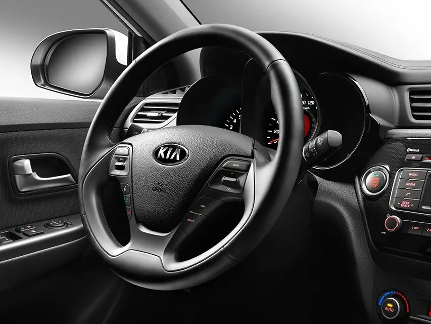 Kia Rio III Рестайлинг Хэтчбек 5 дв. — фото 6