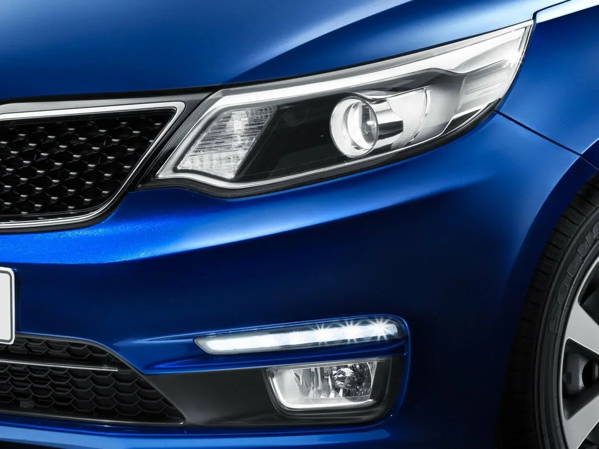 Kia Rio III Рестайлинг Хэтчбек 5 дв. — фото 10