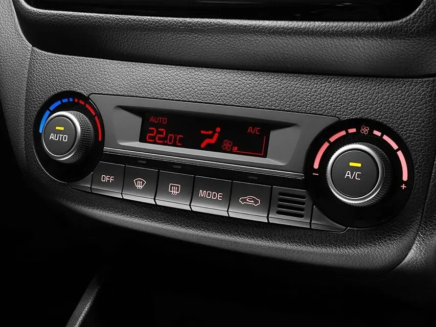 Kia Rio III Рестайлинг Хэтчбек 5 дв. — фото 13