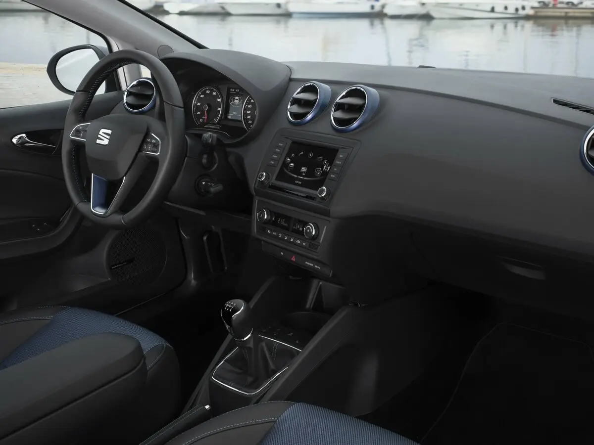 SEAT Ibiza IV Рестайлинг 2 Хэтчбек 5 дв. — 照片 5