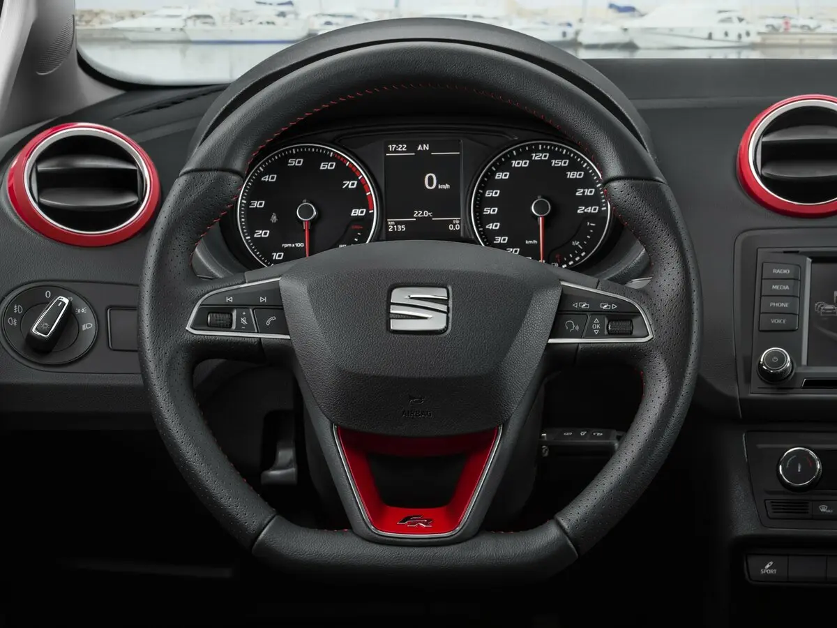 SEAT Ibiza IV Рестайлинг 2 Хэтчбек 5 дв. — 照片 7