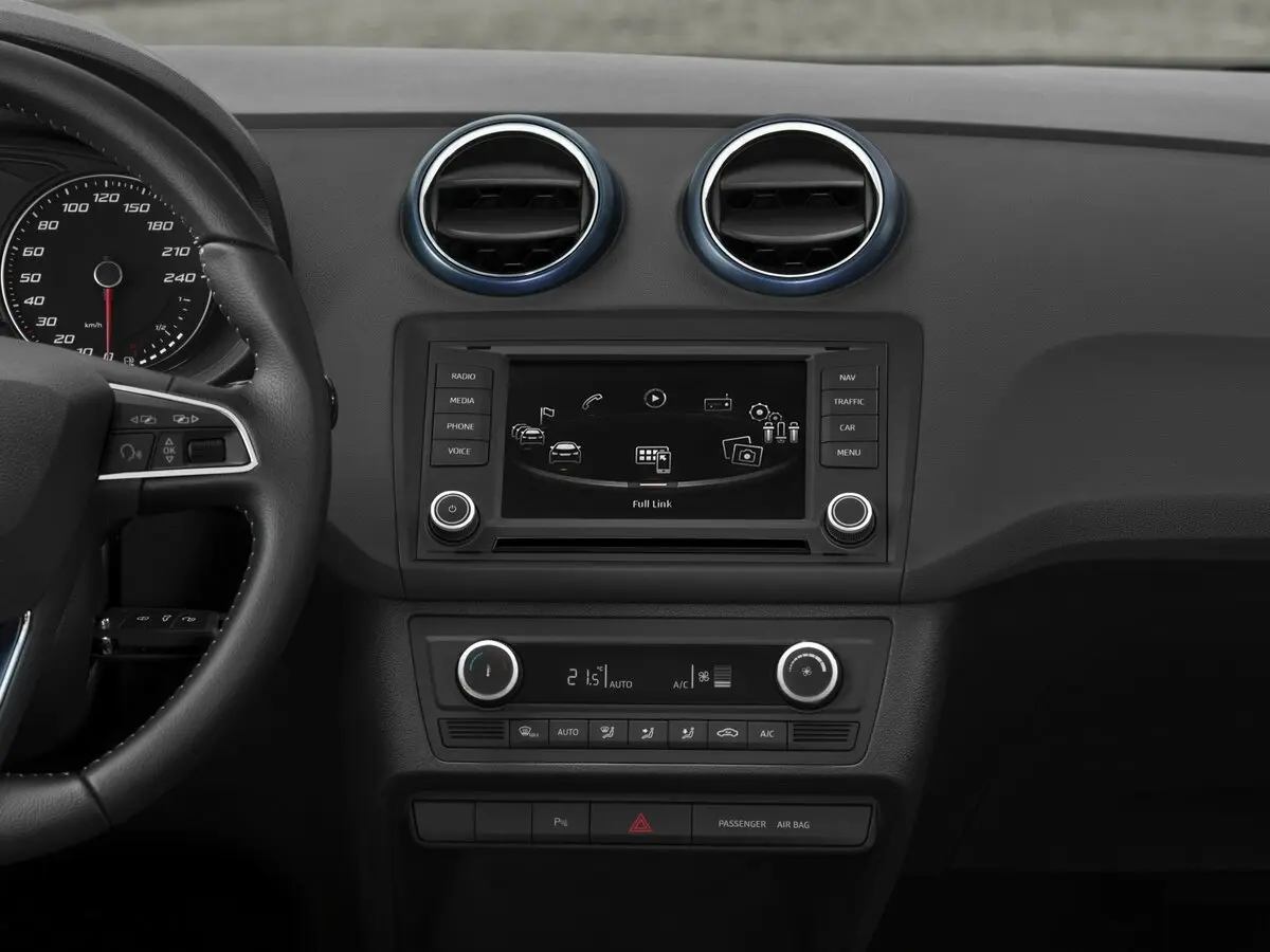 SEAT Ibiza IV Рестайлинг 2 Хэтчбек 5 дв. — 照片 10