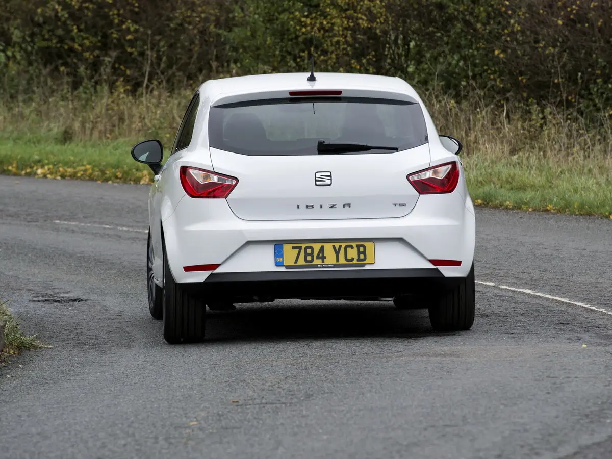 SEAT Ibiza IV Рестайлинг 2 Хэтчбек 3 дв. — сүрөт 3