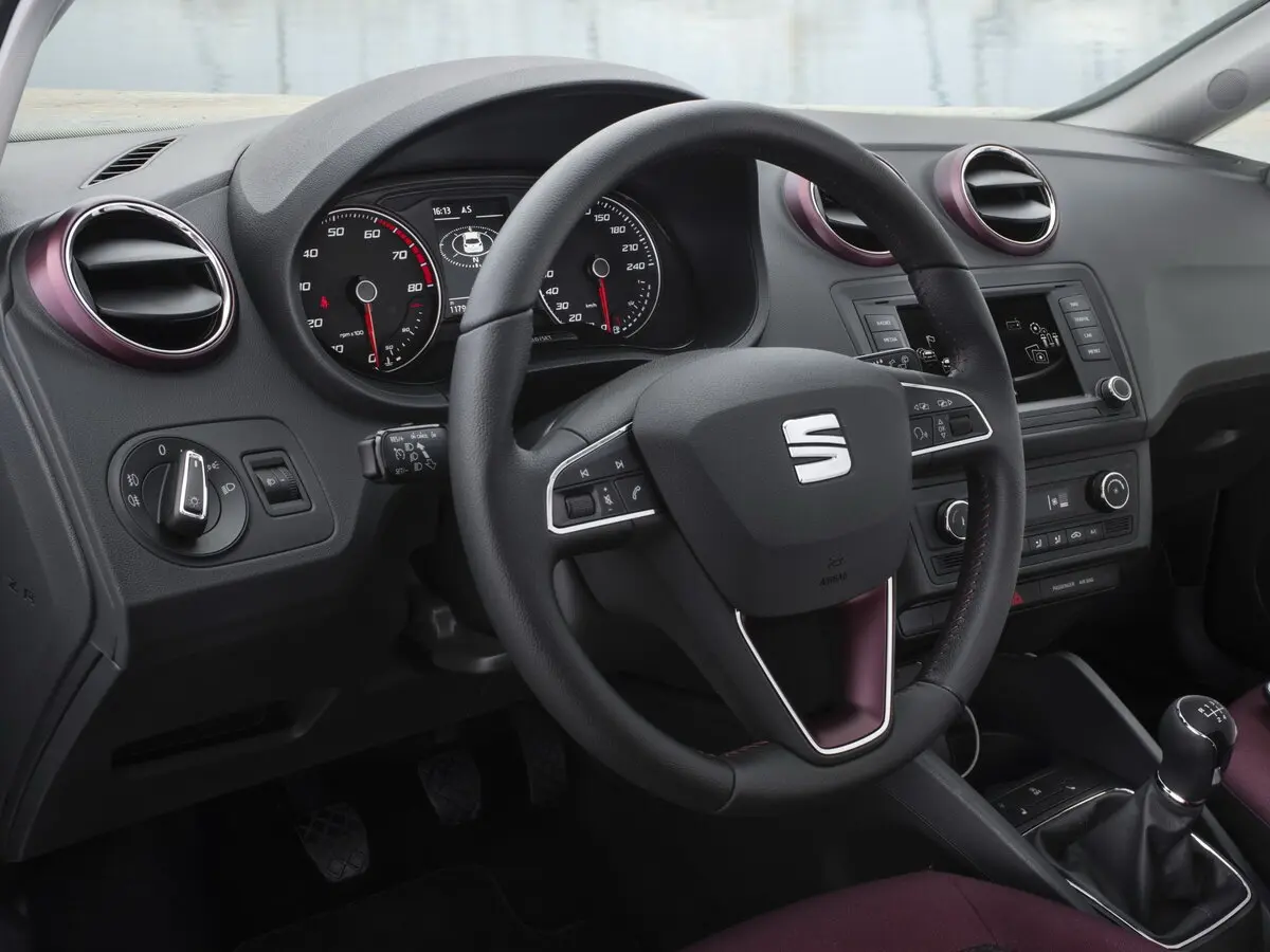 SEAT Ibiza IV Рестайлинг 2 Хэтчбек 3 дв. — сүрөт 7