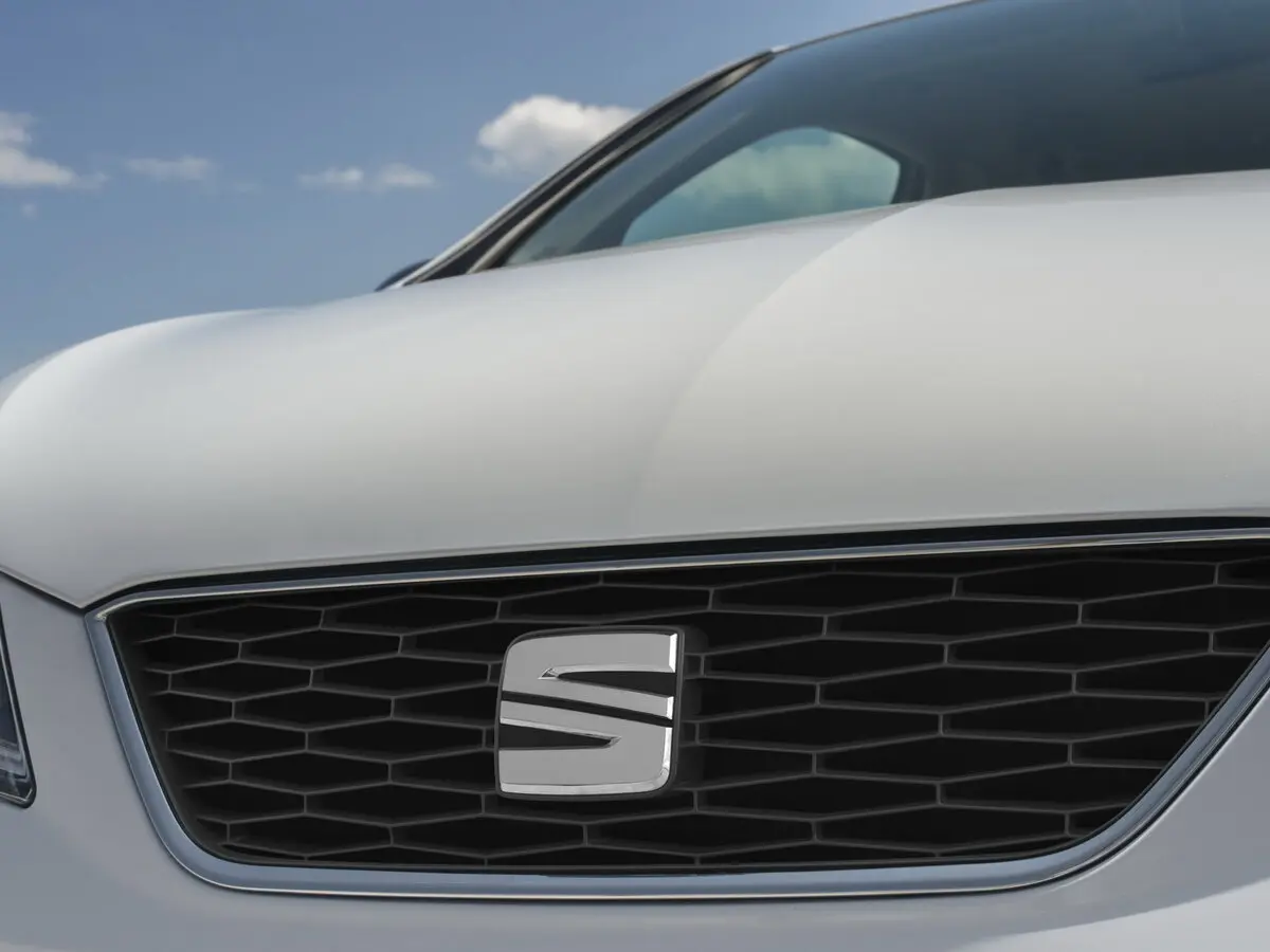 SEAT Ibiza IV Рестайлинг 2 Хэтчбек 3 дв. — сүрөт 12
