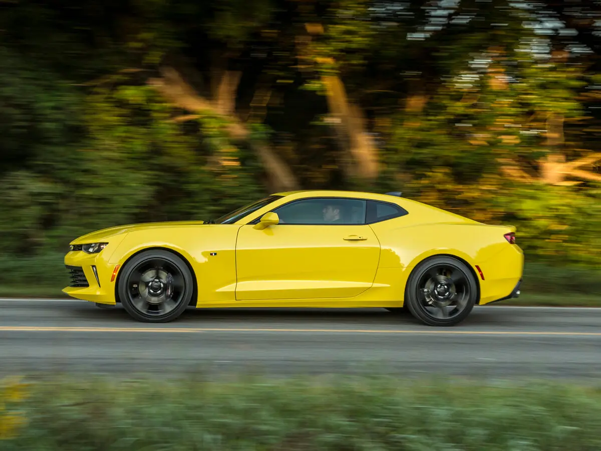 Chevrolet Camaro VI Купе — сүрөт 2