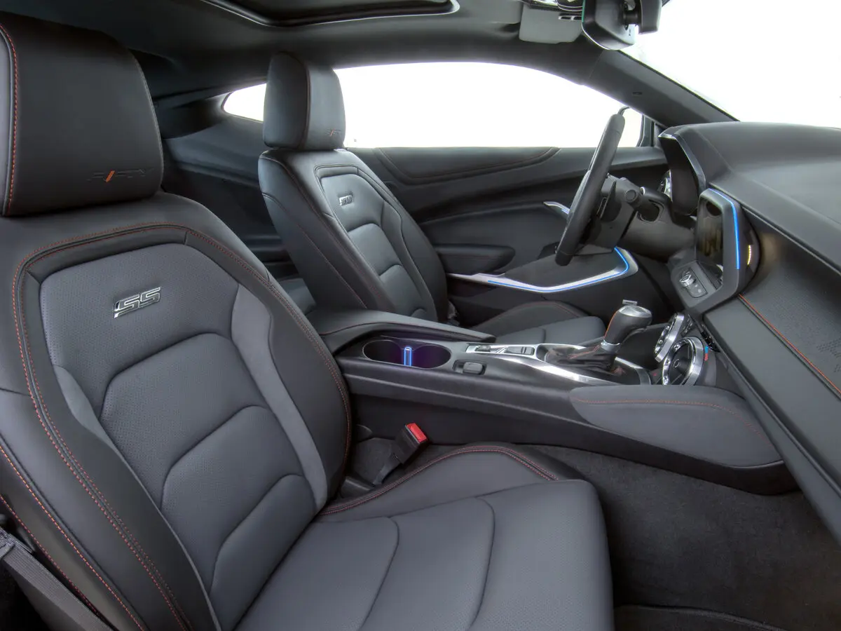Chevrolet Camaro VI Купе — сүрөт 8