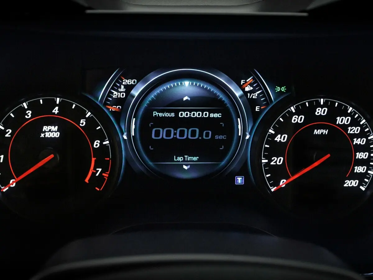 Chevrolet Camaro VI Купе — сүрөт 9