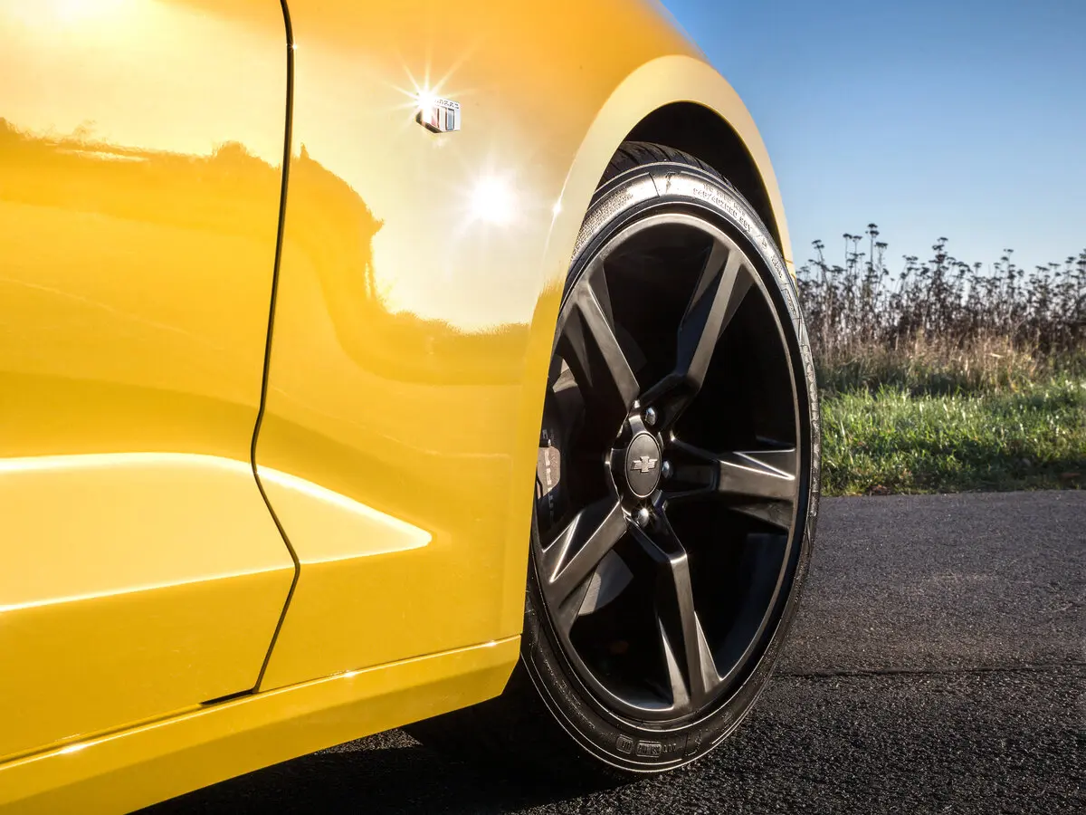 Chevrolet Camaro VI Купе — сүрөт 18