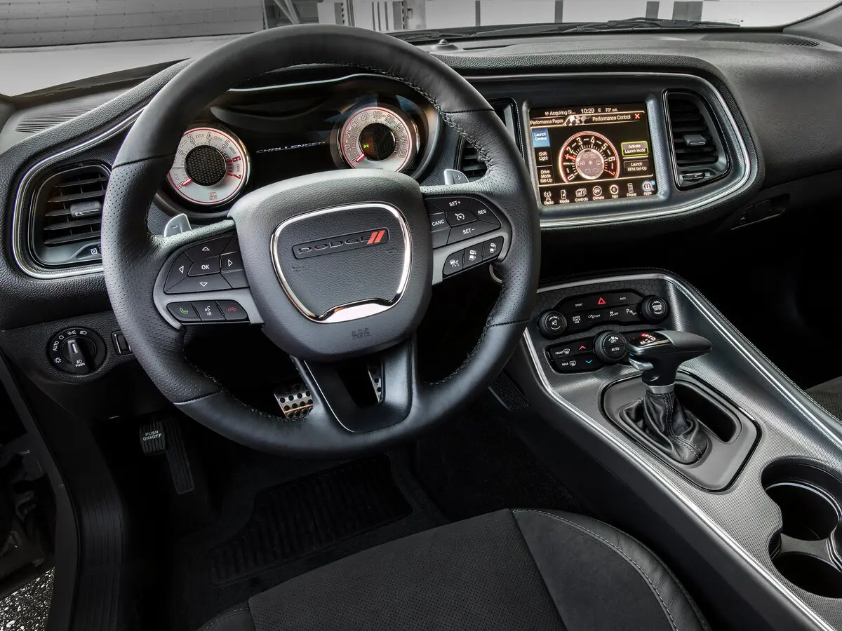 Dodge Challenger III Рестайлинг 2 Купе — сүрөт 10