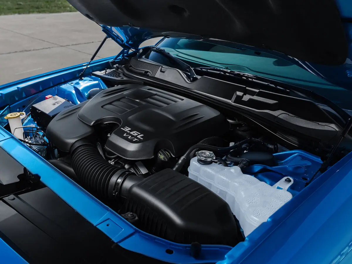 Dodge Challenger III Рестайлинг 2 Купе — сүрөт 17