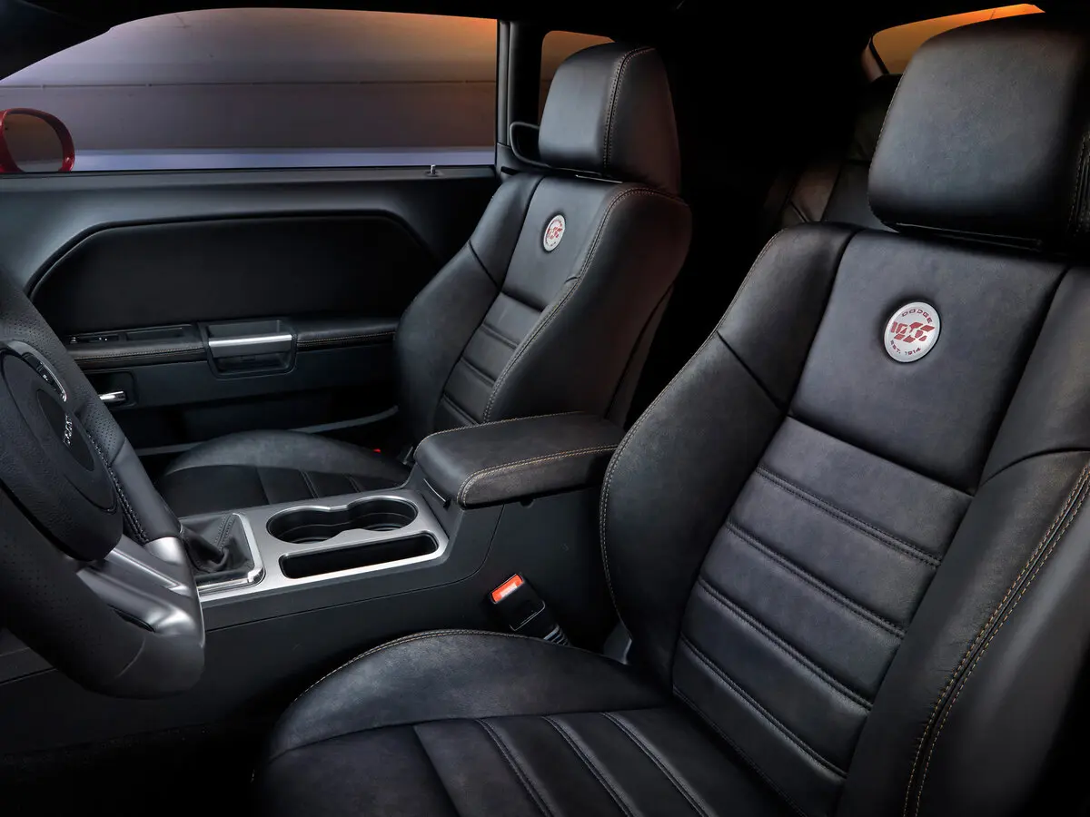 Dodge Challenger III Рестайлинг Купе — сүрөт 7