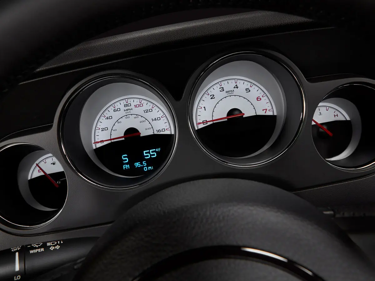 Dodge Challenger III Рестайлинг Купе — сүрөт 8