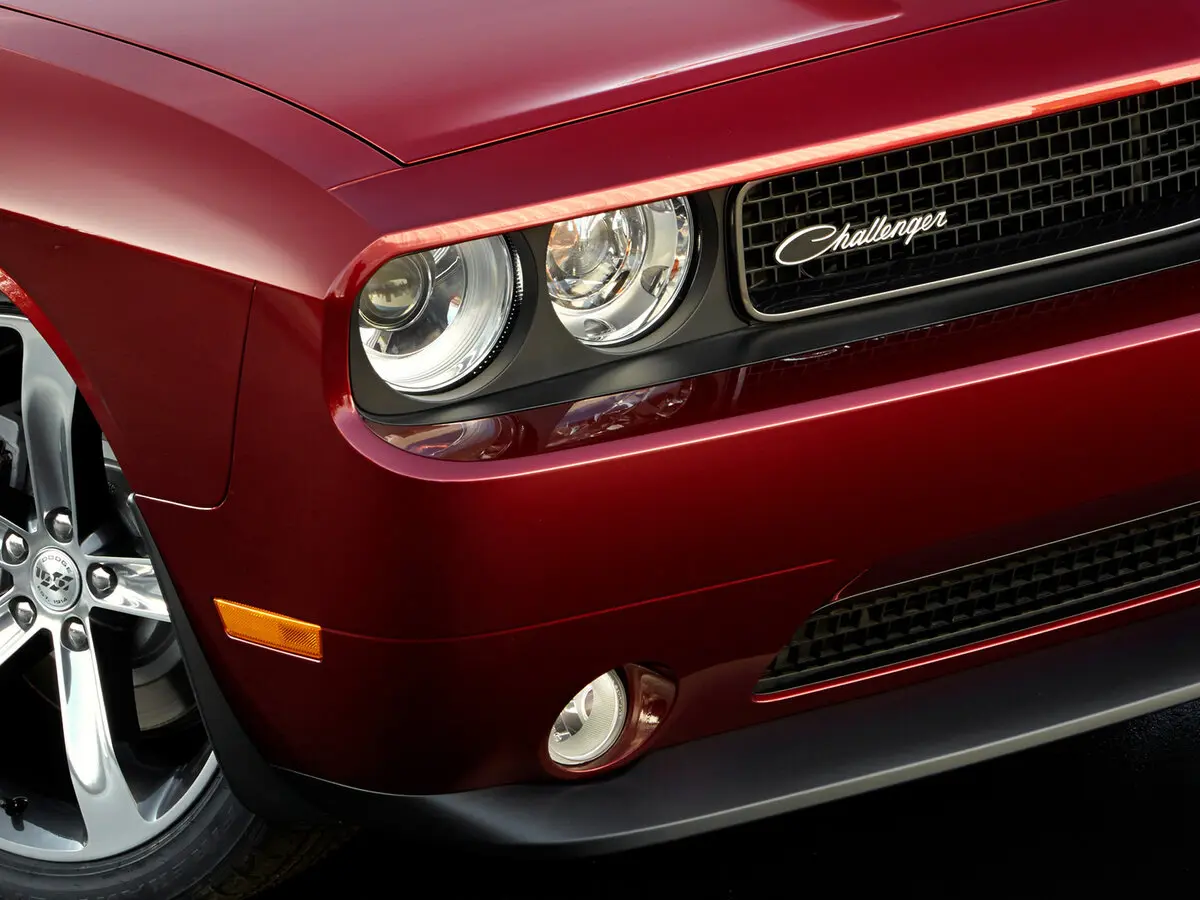 Dodge Challenger III Рестайлинг Купе — сүрөт 10