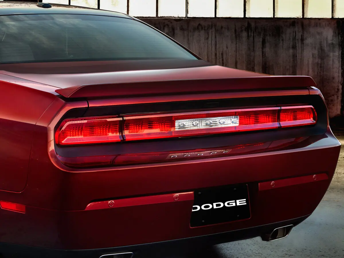 Dodge Challenger III Рестайлинг Купе — сүрөт 11