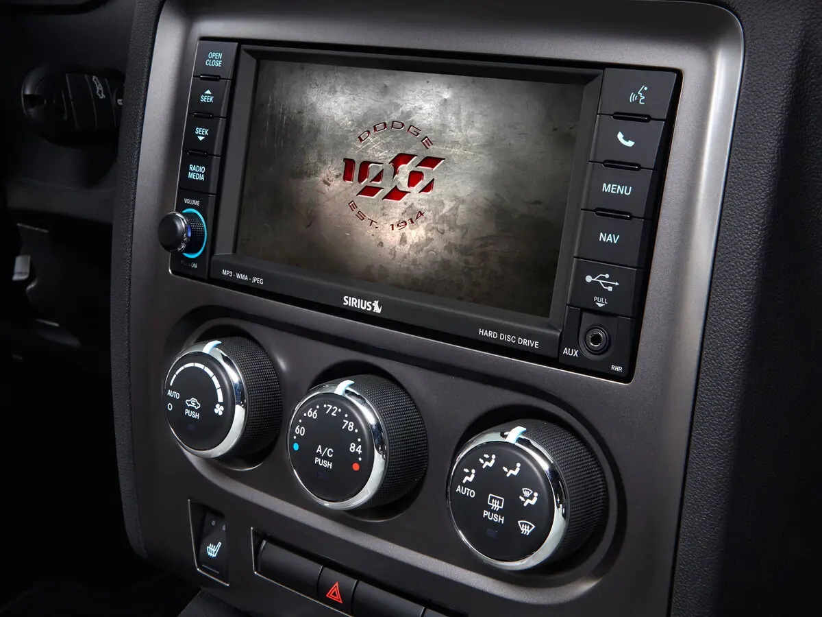 Dodge Challenger III Рестайлинг Купе — сүрөт 13