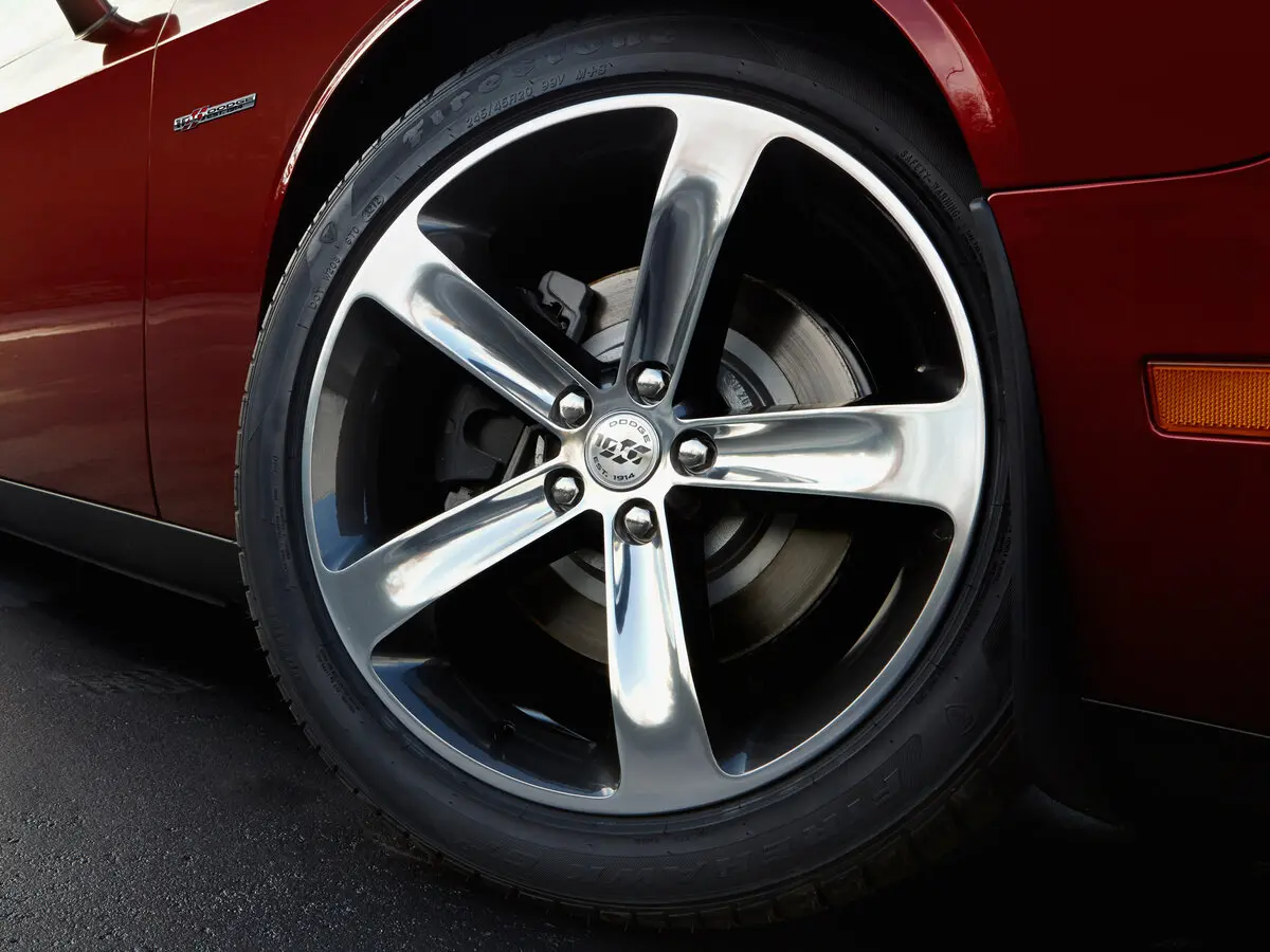 Dodge Challenger III Рестайлинг Купе — сүрөт 14