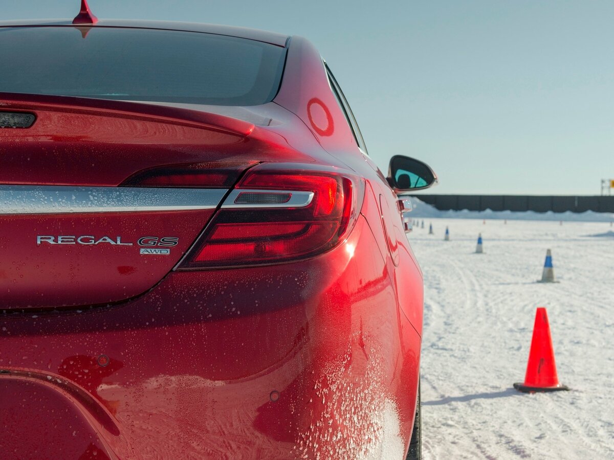 Buick Regal V Рестайлинг Седан