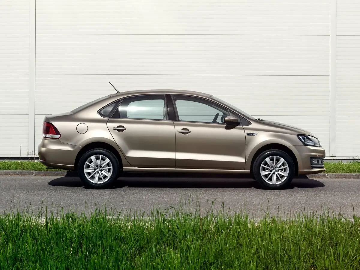 Volkswagen Polo V Рестайлинг Седан — фото 2