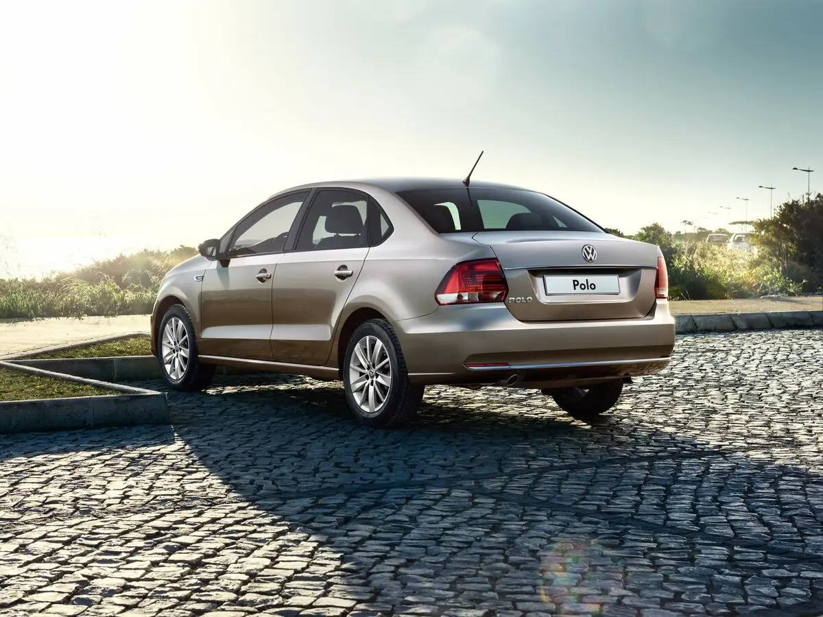 Volkswagen Polo V Рестайлинг Седан — фото 5