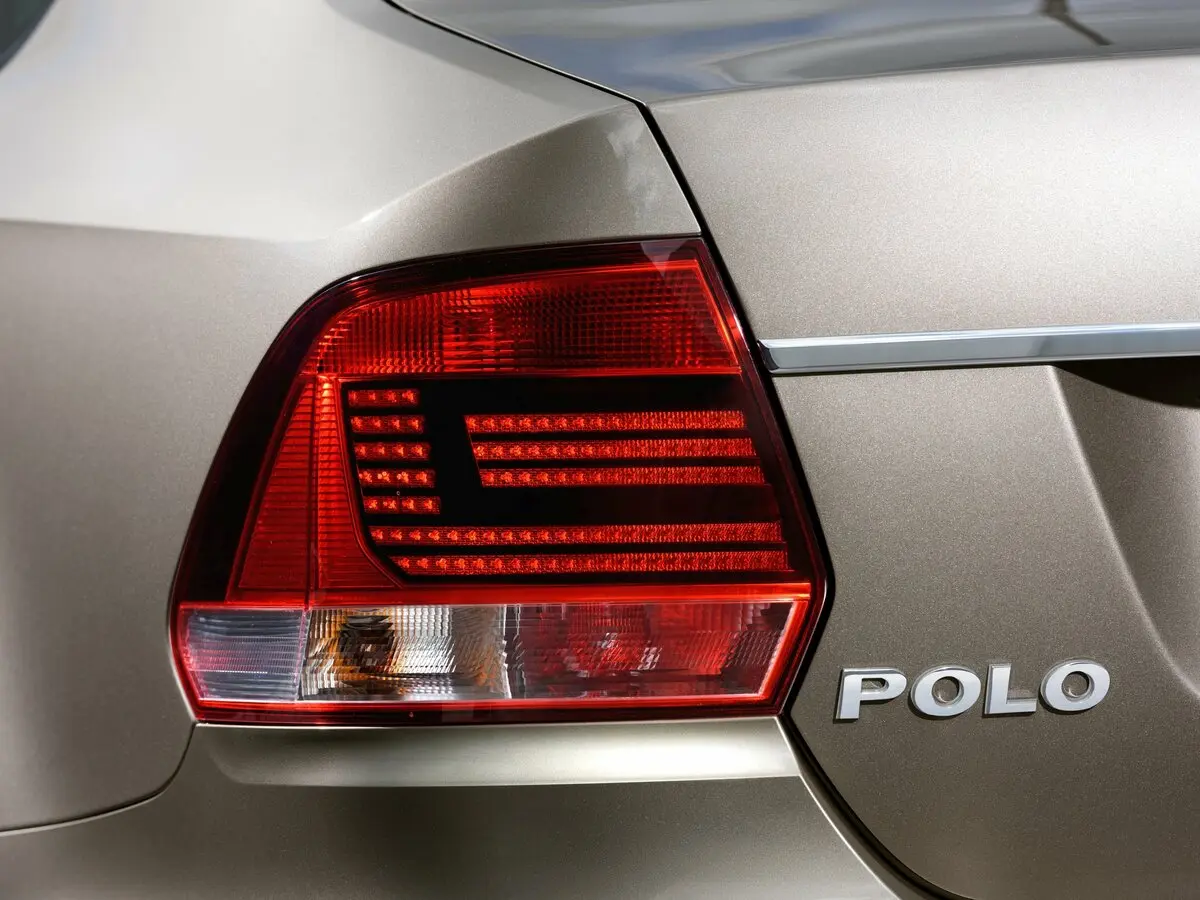 Volkswagen Polo V Рестайлинг Седан — фото 11